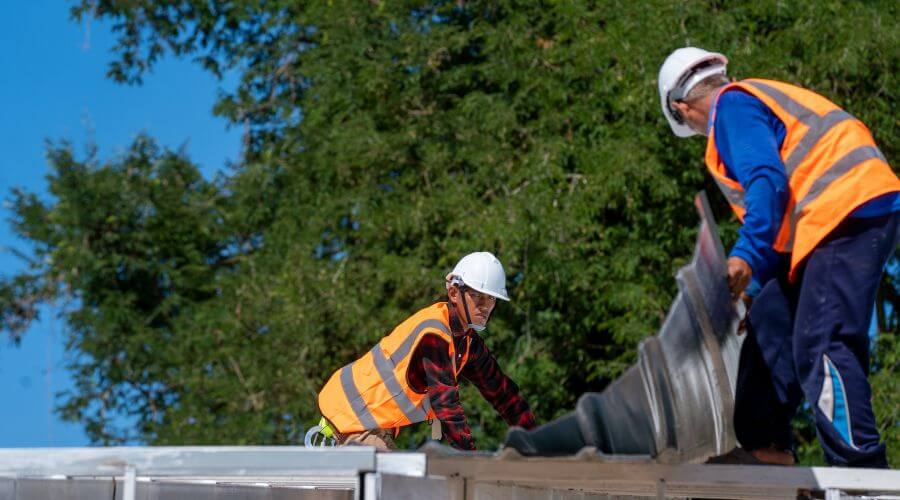 Professional gutter cleaning in Spring Green, WI